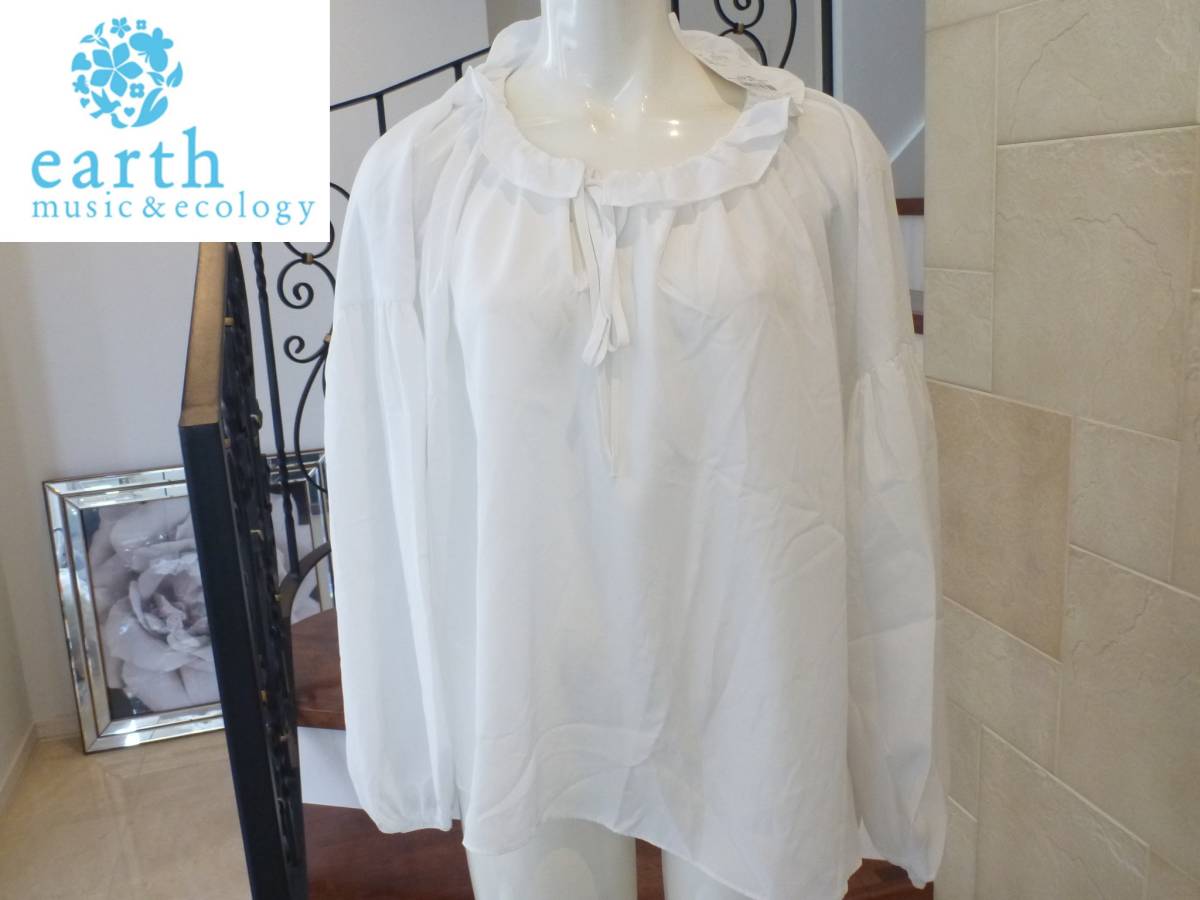 新品 earth music&ecology(アース ミュージック&エコロジー) 白ホワイト ふんわりオーバシャツ ブラウス M~L相当拍卖