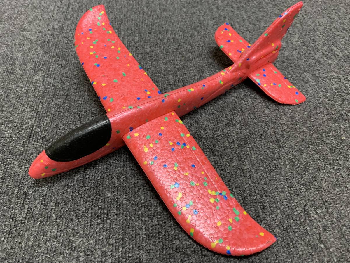 定形外郵便送料無料  値下げ 手投げ 飛行機 レッド 約30cm×30cm 外で遊ぼう拍卖