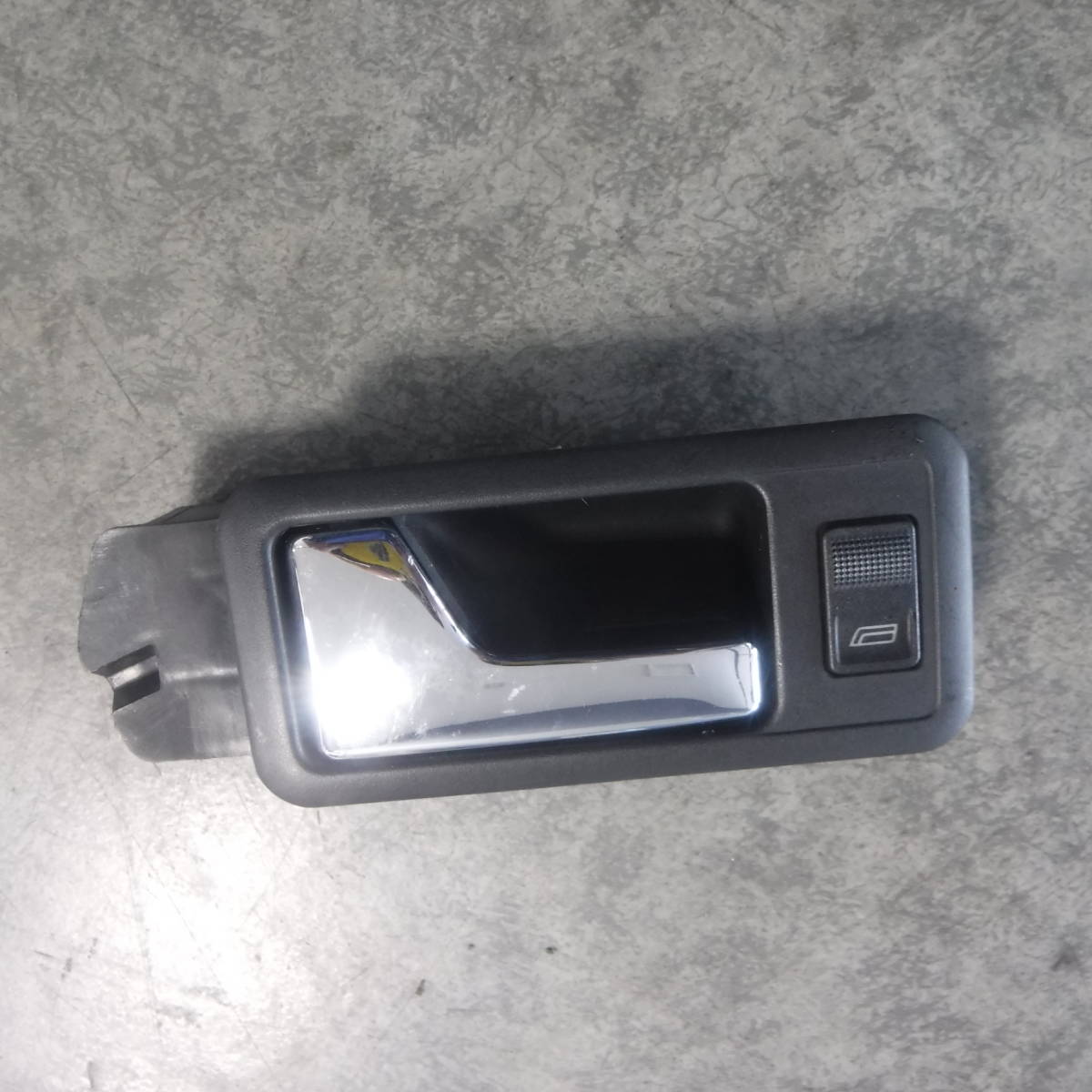 アウディ90アウディー左リアドアNGインナーハンドルAUDIリヤ パワーウィンドウ スイッチ893837019Aパワーウインドウ80ドアノブ取っ手レバー拍卖