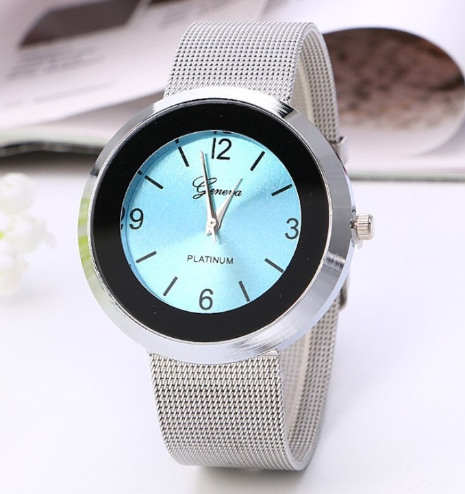 送料無料 高品質女性ブラックケースホット金属メッシュバンドファッション女性の腕時計拍卖