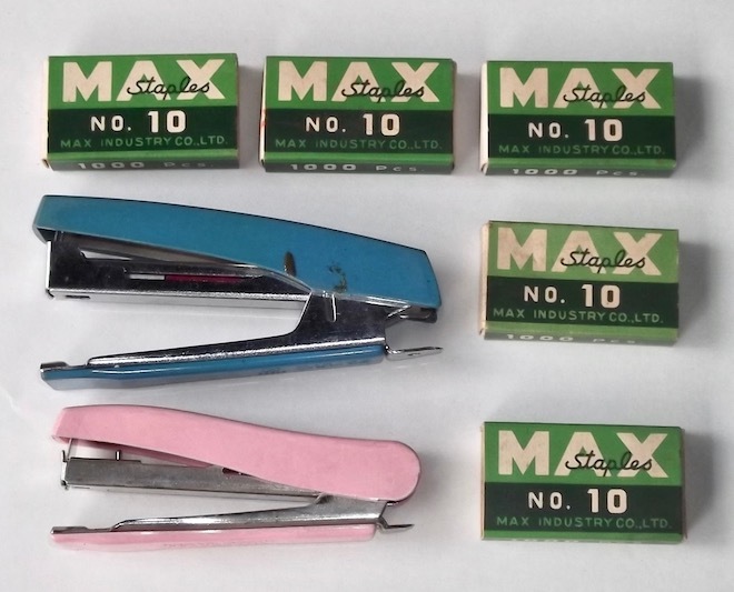 ビンテージ 古い ホチキス 10号 マックス コクヨ MAX 10D KOKUYO M12 針箱付き 動作品 ステープラー 文房具 事務用品 昭和レトロ 旧型 廃番拍卖