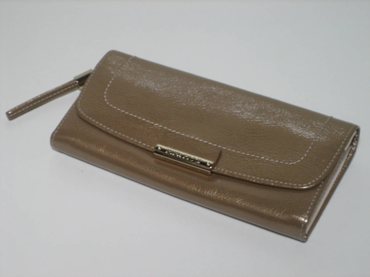 中古品 美品 NINA RICCY 085-1004 E BRW 0150 エナメル 牛革 長財布拍卖