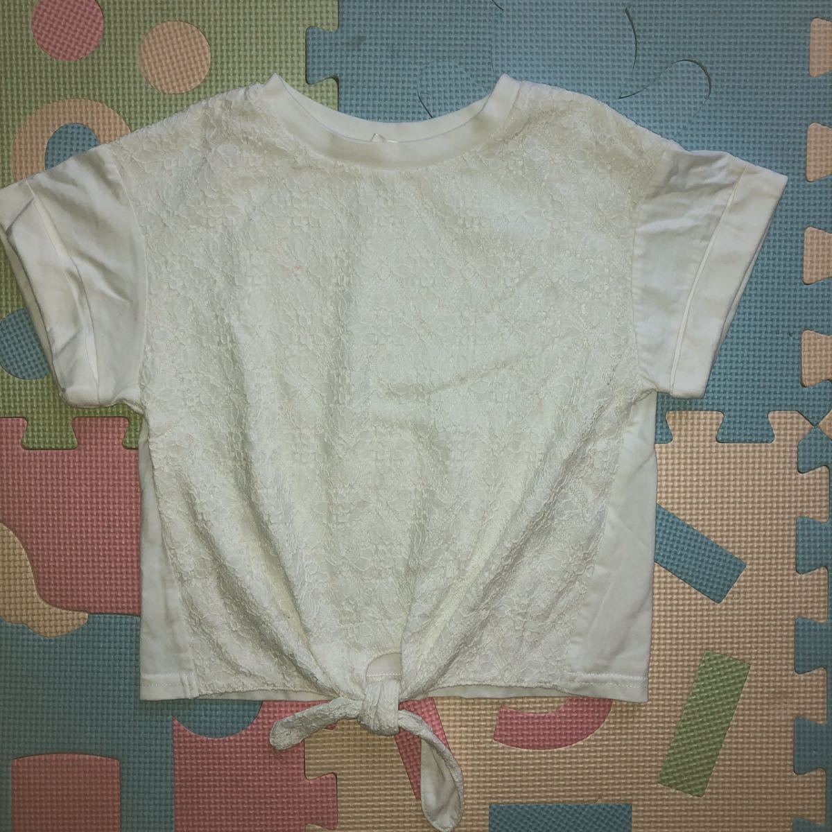 【新品即決!】GUジーユーのとってもおしゃれな女の子用レース柄半袖Tシャツ120cm トップス拍卖
