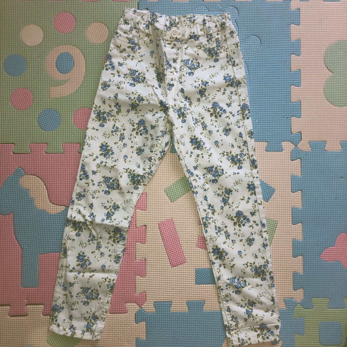【新品即決!】GU ジーユーとってもおしゃれな女の子用花柄パンツ110cm ズボン拍卖