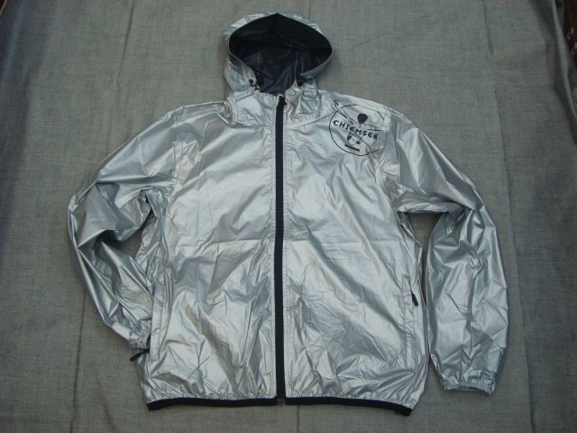 新品CHIEMSEE(キムジー)メンズウインドブレーカージャケット RAIN JACKET 877 SILVER METALIC (M)拍卖