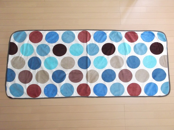 オシャレ 可愛い☆ カラフル 水玉 インテリアマット 白 ホワイト 青 ブルー 水色 ブラウン ベージュ☆即決!! ラグ PayPay ペイペイ拍卖