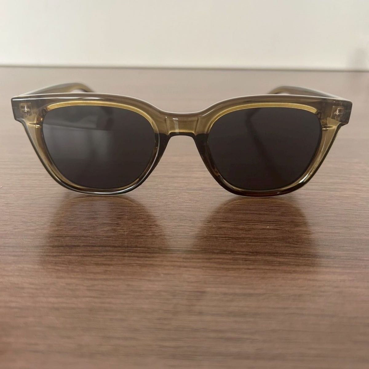 ウェリントン サングラス カーキブラウン スモークレンズ UV400 男女兼用 スタッズ アメカジ ヴィンテージ クリア グラサン フェス拍卖