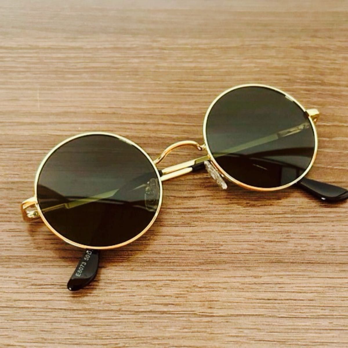 ラウンドサングラス 丸眼鏡 グリーンレンズ 金縁 クラシック 韓国 Y2K 細フレーム レトロ 男女兼用 UVカット 紫外線対策拍卖