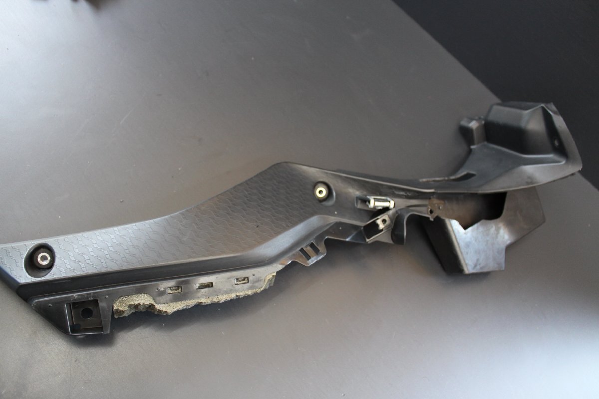 YZF-R1(2CR) 純正サイドカウルインナー右側 ETCホルダー付!2016 60thアニバーサリー拍卖