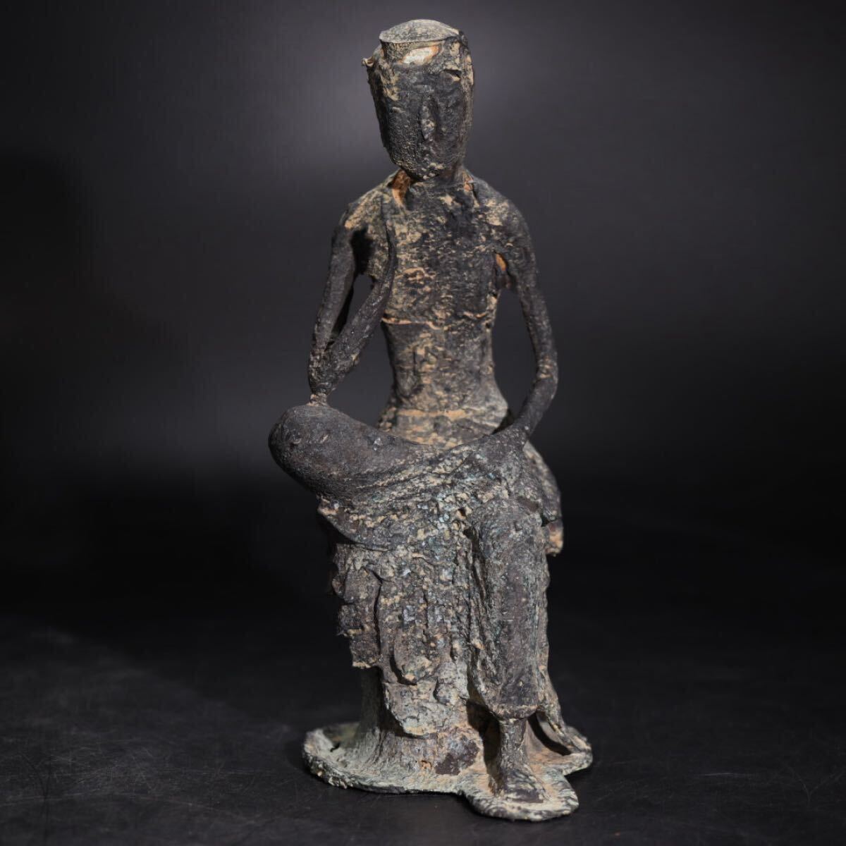 時代 古銅 弥勒菩薩像 / 仏教美術 仏像 金工 彫金 煎茶飾 置物 検索: 青銅 青銅器 高麗 李朝 .G2344拍卖