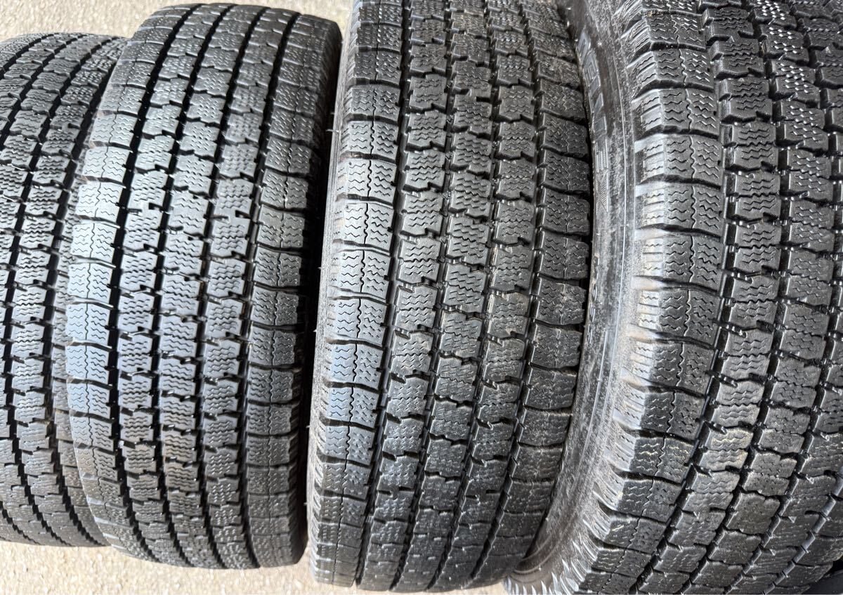 スタッドレス 205/65R16 109/107N LT TOYOTIRES DEIVEX M935 2024年製 205/65/16 4本セット拍卖
