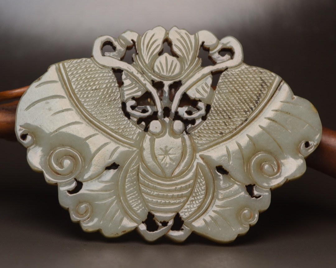 旧蔵 清 玉彫 和田玉 蝴蝶 玉質温潤細膩 沁色自然 包漿一流 極細工 中国古玩 骨董品 古美味 208拍卖