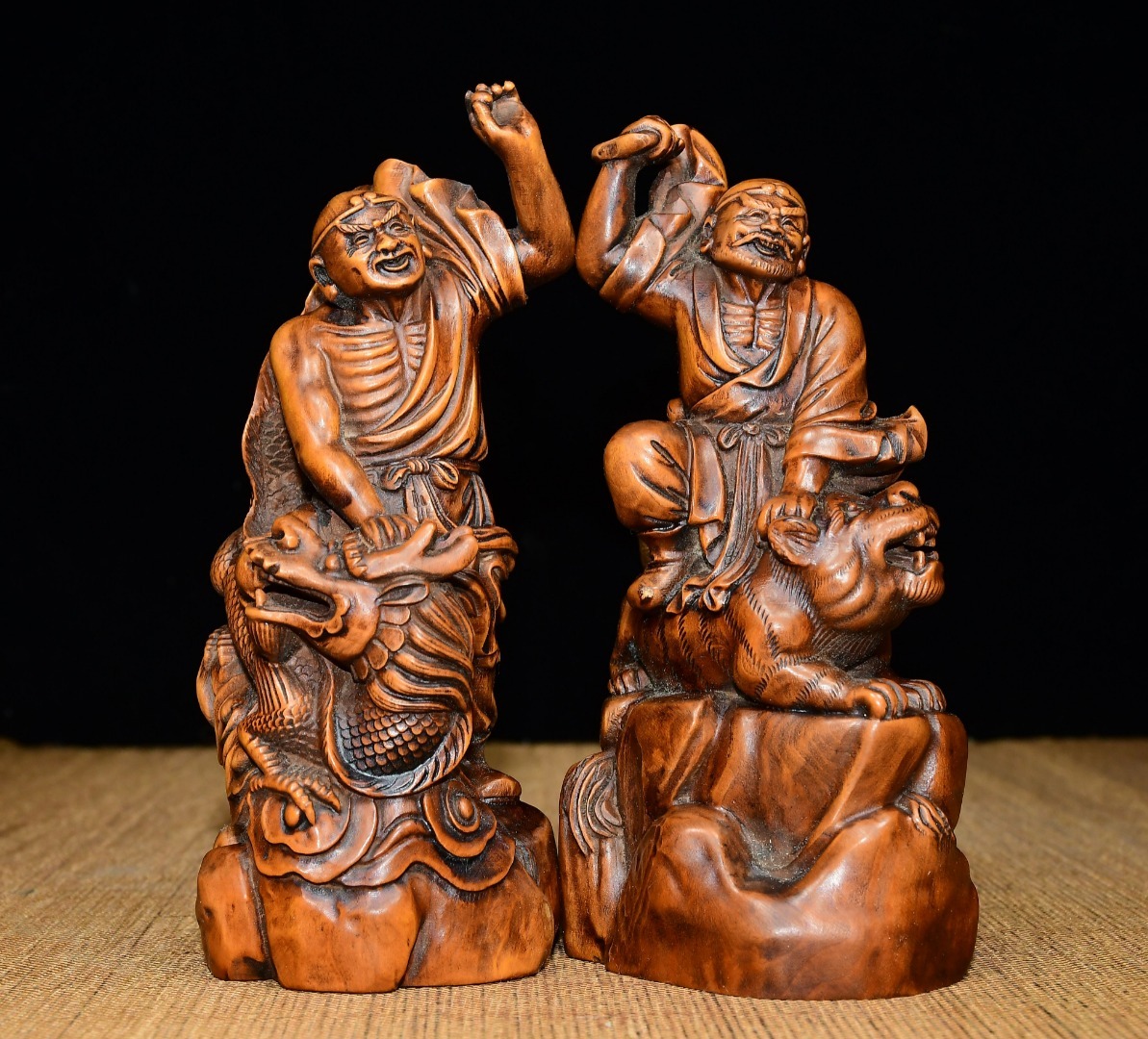 旧蔵 清 木材細密彫 小葉黄楊木 降龍伏虎 置物 木製 置物 極細工 中国古玩 骨董品 208拍卖