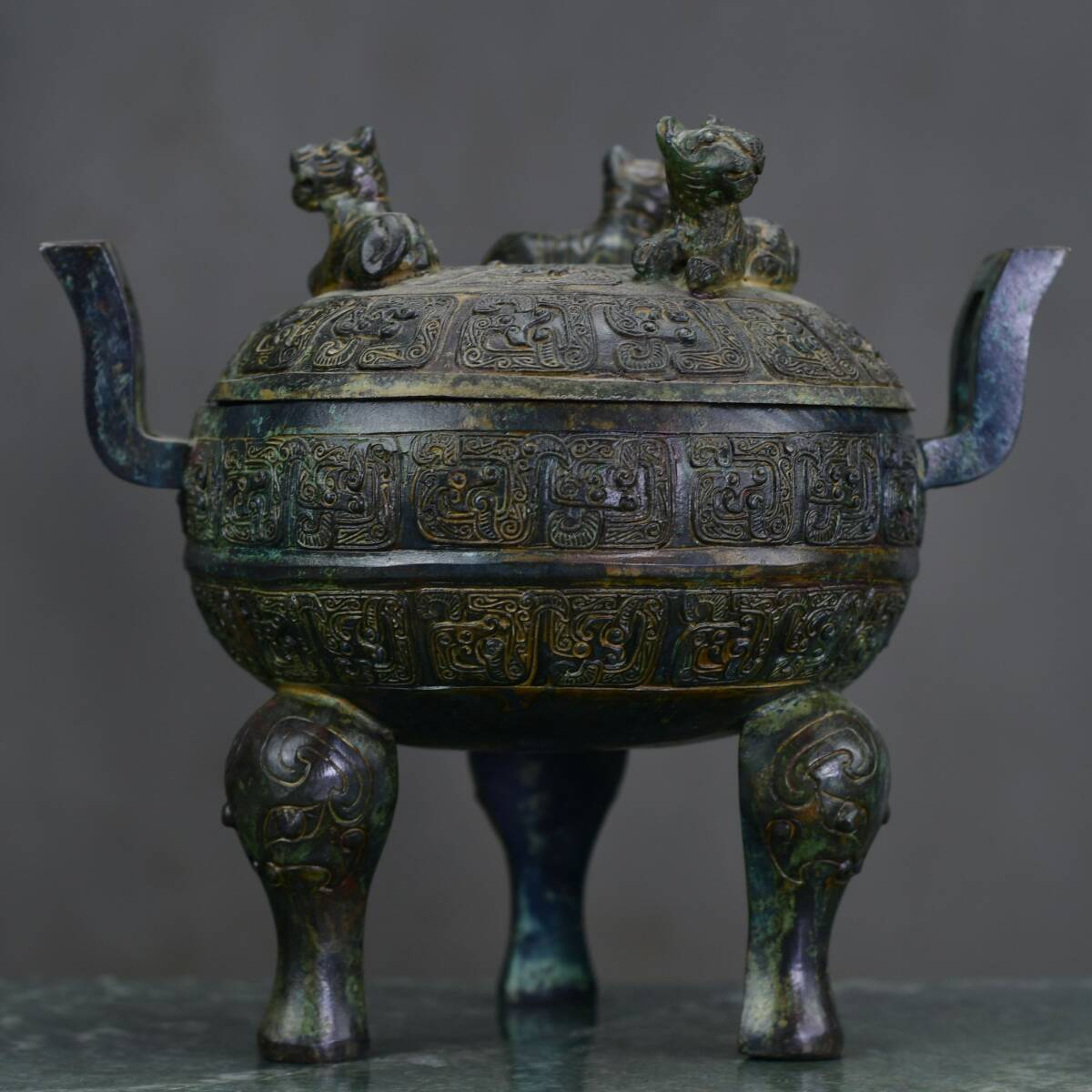 旧蔵 戰國時期 青銅 臥虎円鼎 銅製 青銅器 極細工 中国古玩 骨董品 古美味 208拍卖