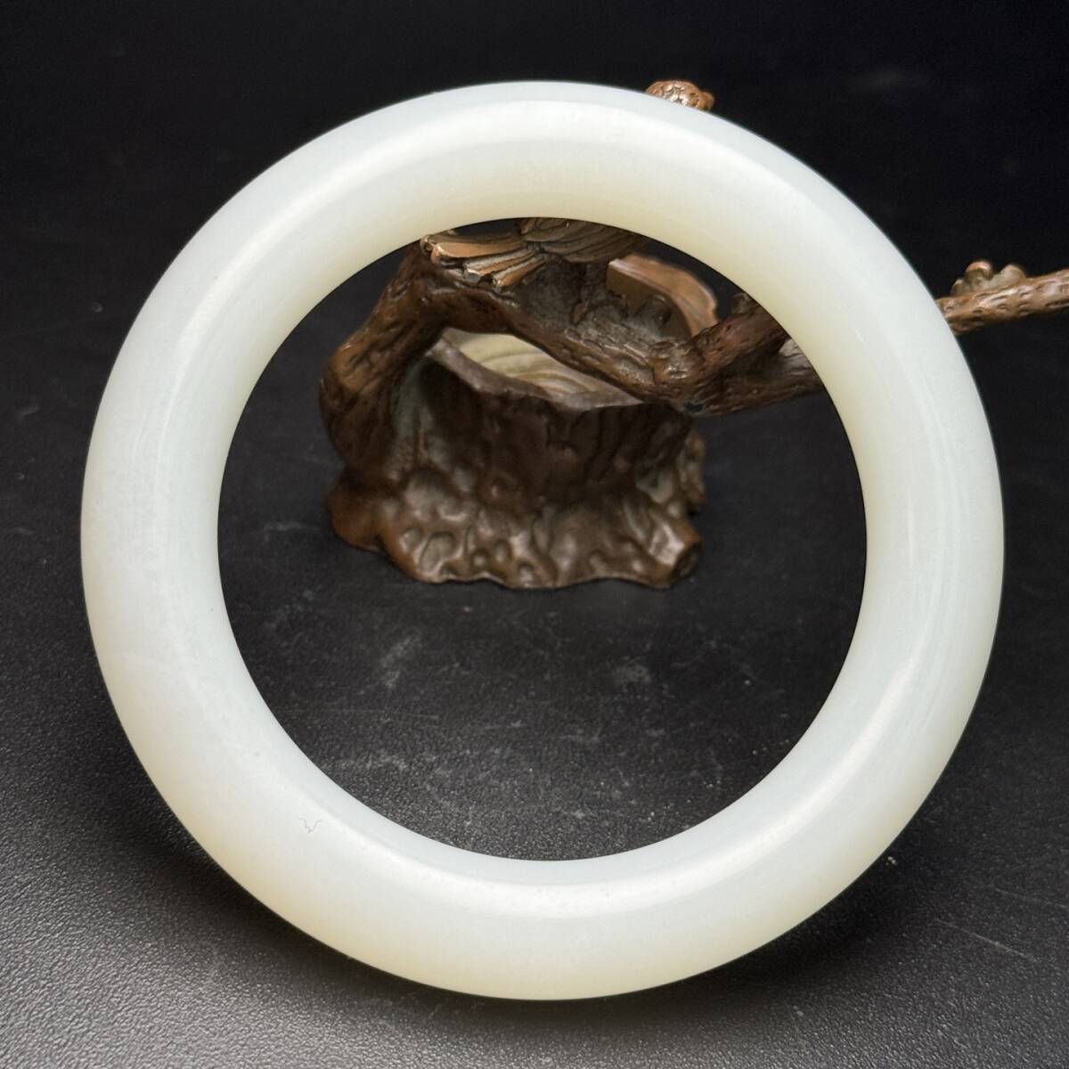 旧蔵 清 玉彫 和田玉 玉の腕輪 玉質細膩白潤 極細工 中国古玩 骨董品 古美味 208拍卖