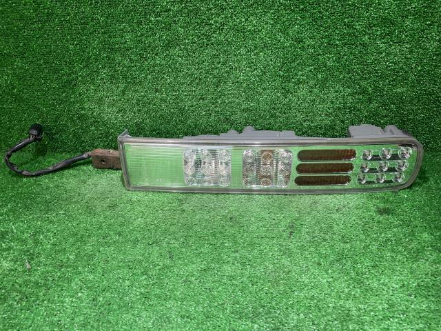 キューブ DBA-BNZ11 右テールランプ 26550-4V70A拍卖