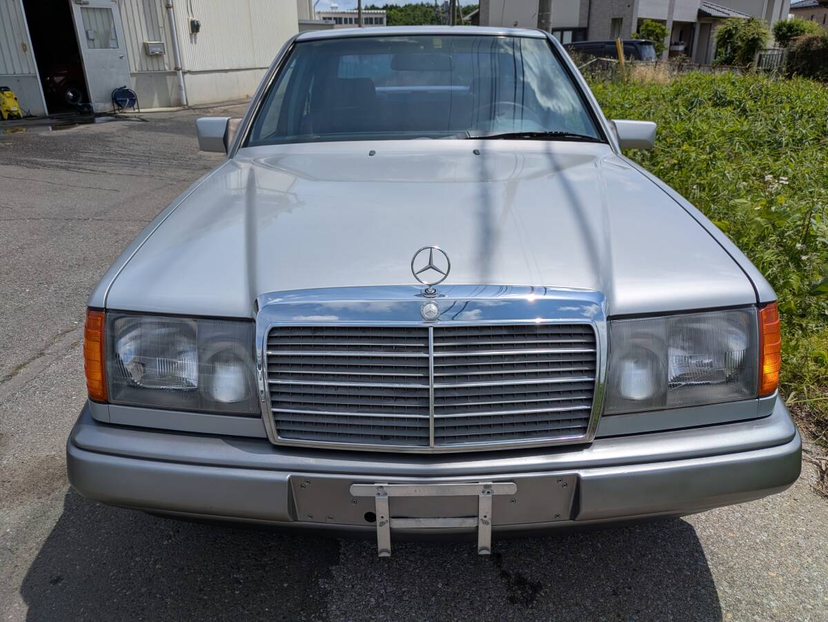 メルセデス・ベンツ ミディアムクラス 230E 左H 新品車高調 AT車 ETC 17AW 希少車 旧車 高級車 拍卖