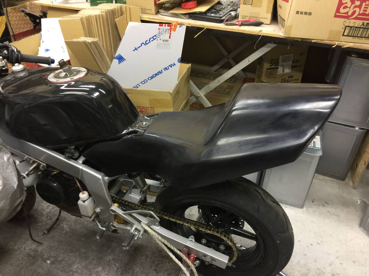 NSR50後期純製形状シートカウル 黒ゲル仕上げ 強化バージョン拍卖