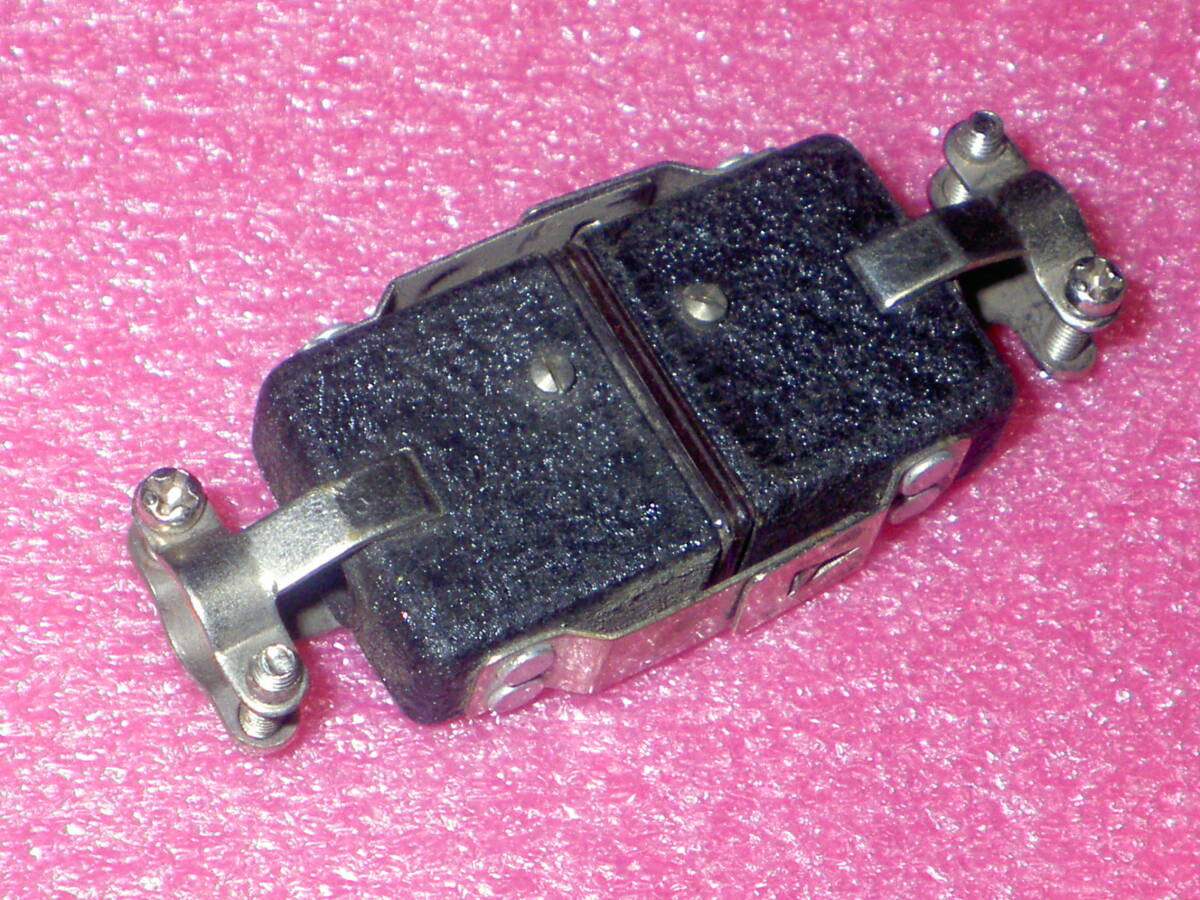 3P 電源中継コネクター 未使用の長期保管品拍卖
