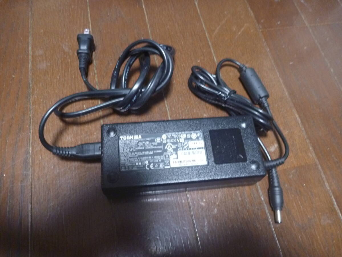 ★☆中古 東芝純正現行19V6.32A/ACアダプター PA-1121-81/PA5083U-1ACA/PA3717U-1ACA PA-1121-08などと同等品☆★拍卖