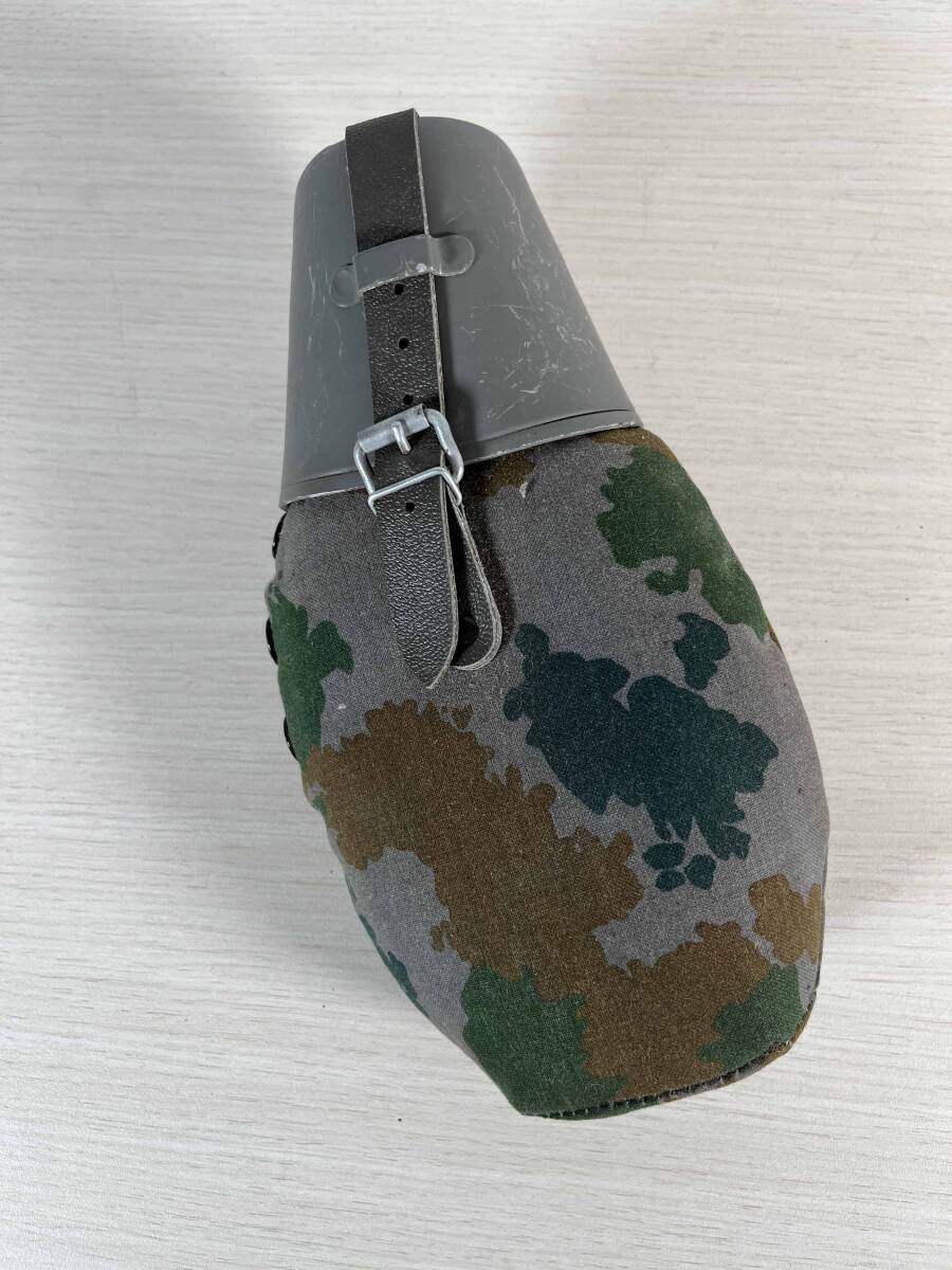 実物 東ドイツ 東ドイツ軍 ブルーメンターン迷彩 水筒 キャンティーン デッドストック 放出品 DDR 東独 F拍卖
