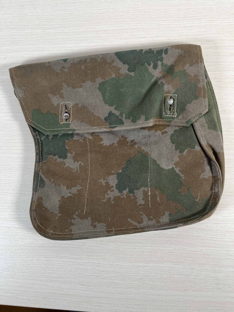 実物 東ドイツ 東ドイツ軍 ブルーメンターン迷彩 AK マガジンポーチ 3連 空挺兵 中古品 放出品 DDR 東独 F拍卖