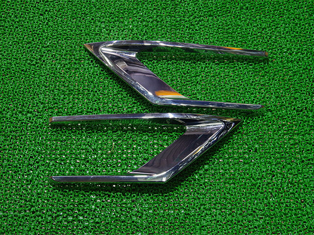 三菱純正 デリカD5 アーバンギア フォグランプガーニッシュ拍卖