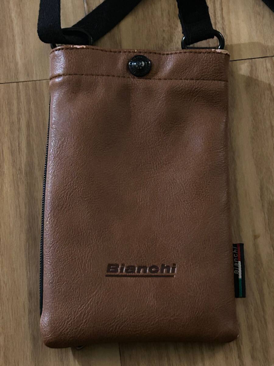 ビアンキ Bianchi フェイクレザー スマホ ポーチ  カラー:キャメル拍卖