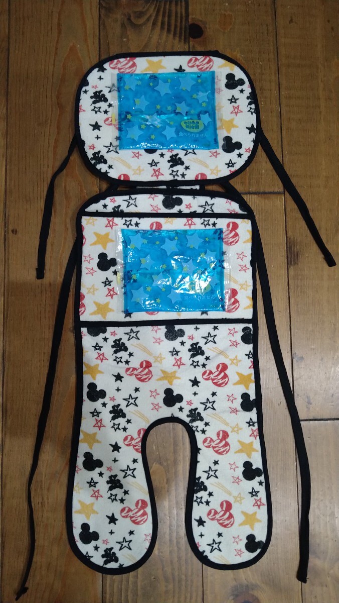 冷感 ひんやりシート 保冷剤ポケット付きベビーカーシート ミッキー拍卖