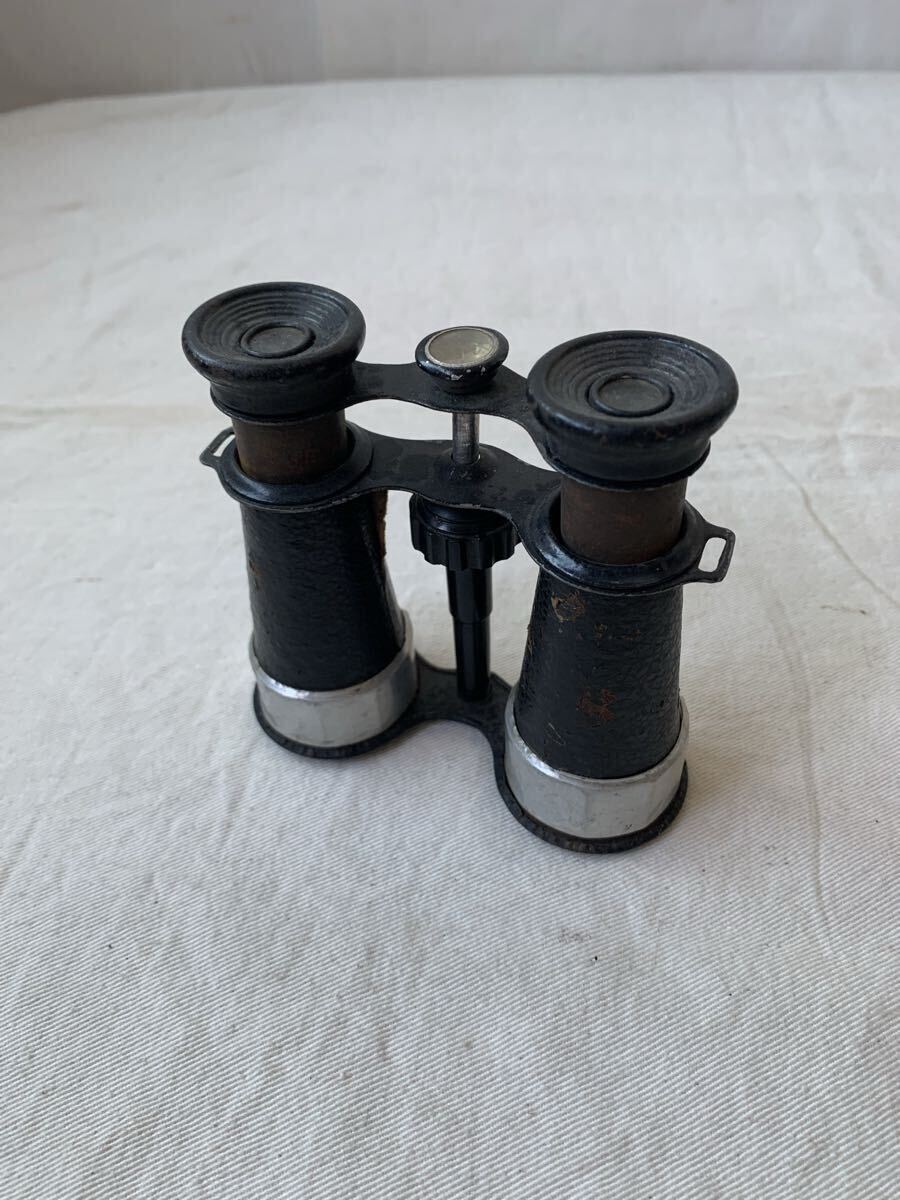旧家蔵出し 経年の雰囲気が素敵な小振りな古い携帯用双眼鏡 バードウォッチングアンティークビンテージ古道具コレクション昭和レトロ雑貨拍卖