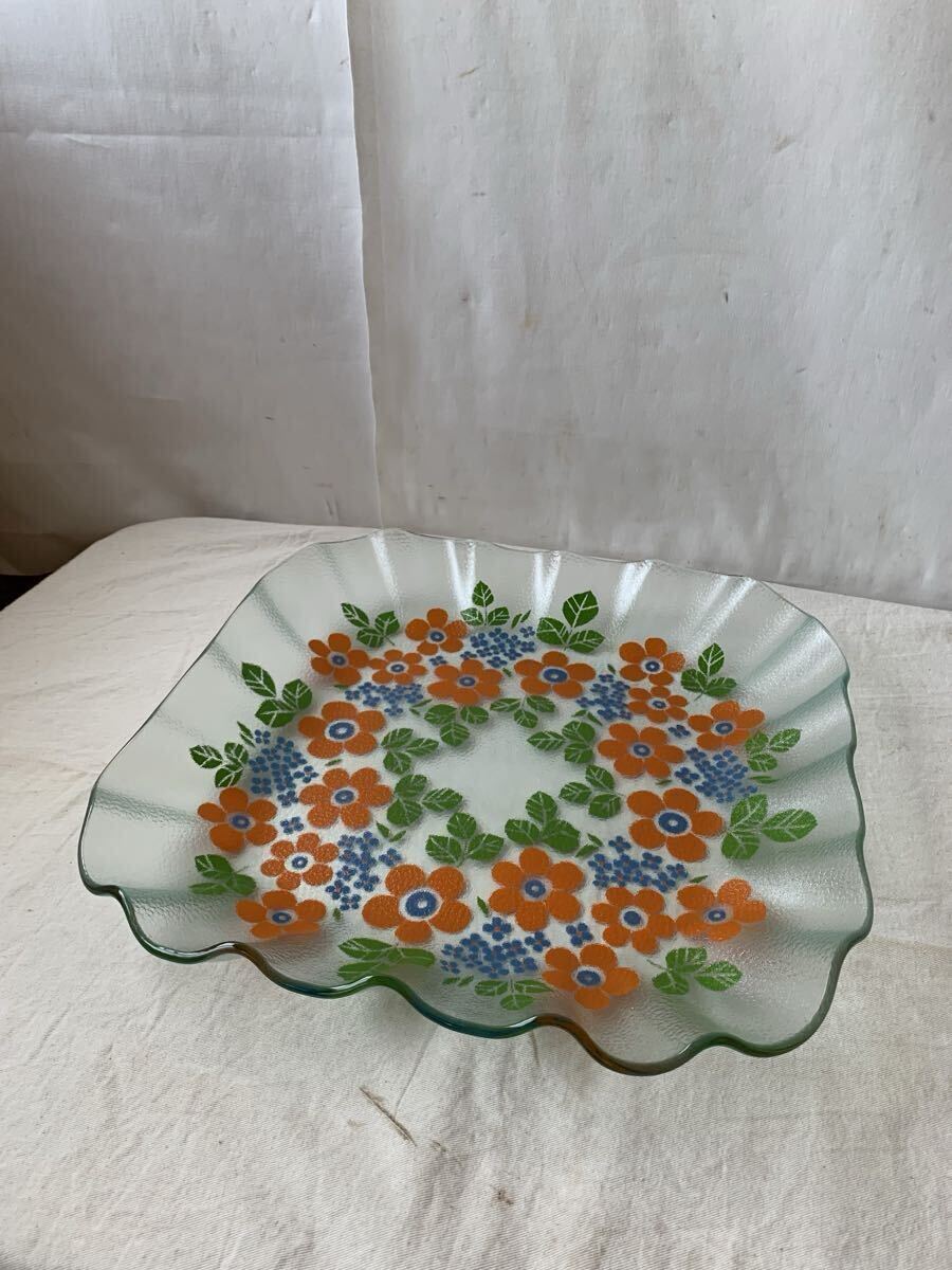 デッドストック 花柄デザインが素敵なガラス大皿 昭和レトロインテリアディスプレイ古道具アンティークビンテージ雑貨当時物プレート什器拍卖
