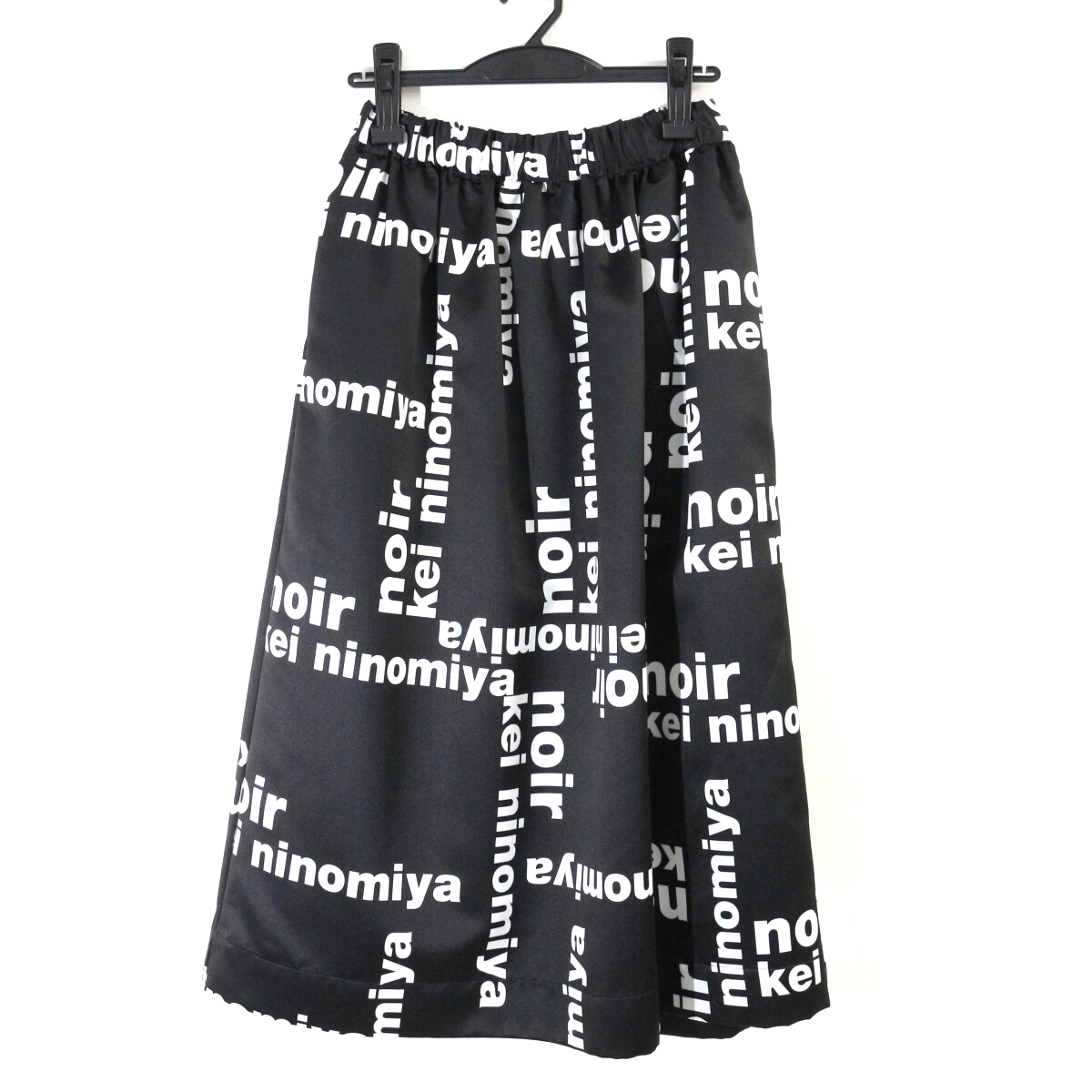 noir kei ninomiya 22SS ロゴプリントポリエステルサテンロングスカート XS AD2021 3I-S007 ノワールケイニノミヤ拍卖