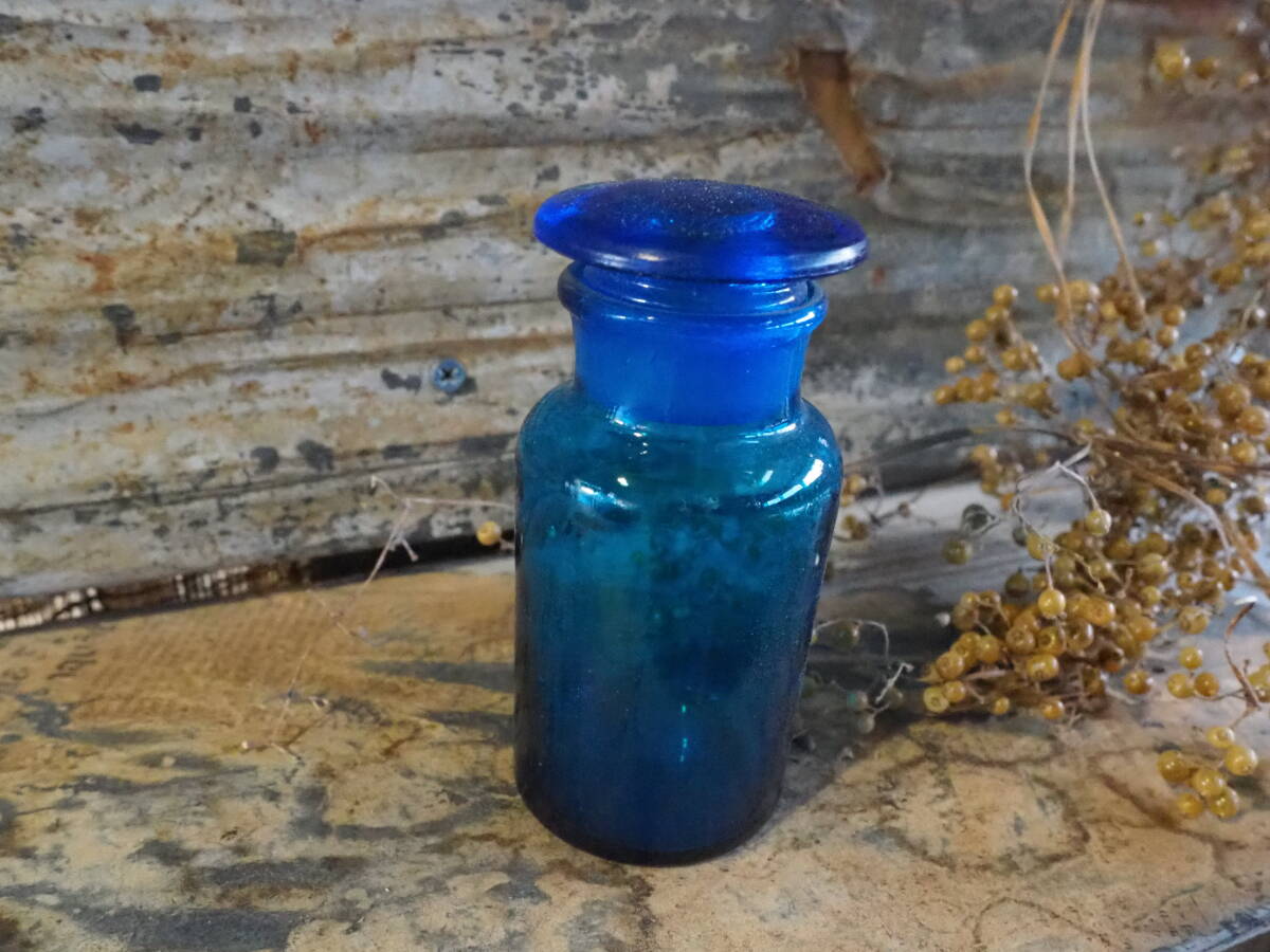 【蓋付ブルーガラス瓶】デッドストックカフェ古道具アンティーク猫瓶キャンディポットピクルス気泡ガラス駄菓子屋インテリアガーデニング拍卖
