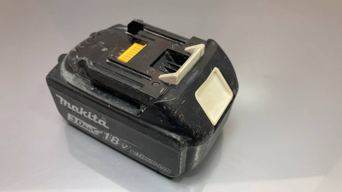 makita 18v 3Ah 純正バッテリー BL1830B (充電回数:16回) ★マーク 残量表示 【54】拍卖