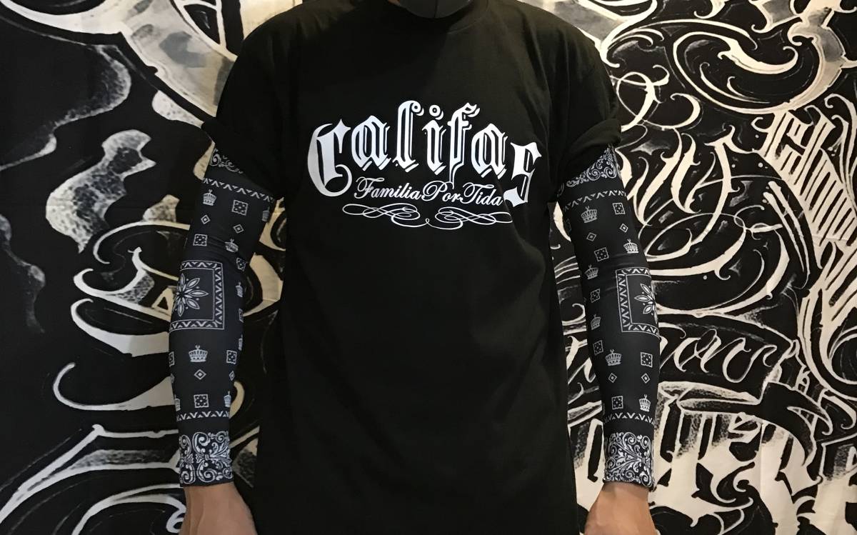 新品 送料無料 LA購入 アームカバー UVカット 日焼け 紫外線 腕保護 バイク インナー 普段着用にも US買付 バンダナ チカーノ ローライダー拍卖