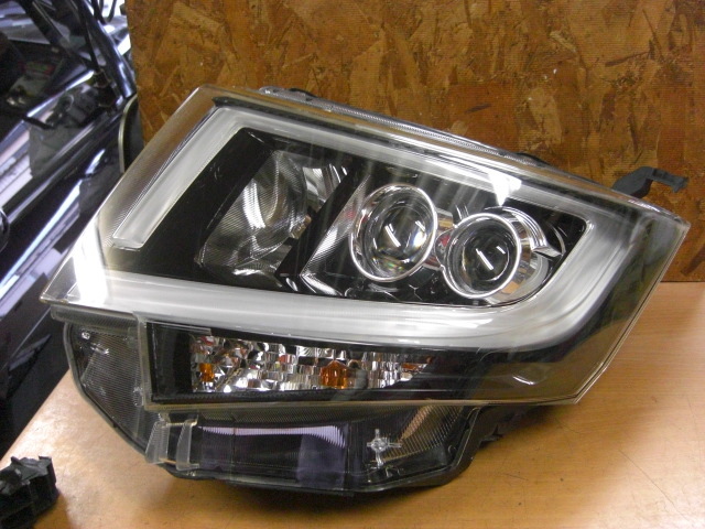 ジャンク LA150S LA160S ムーヴ カスタム LED ヘッドライト L 左 ダイハツ 純正 KOITO 100-69010 ムーヴ ヘッドランプ拍卖