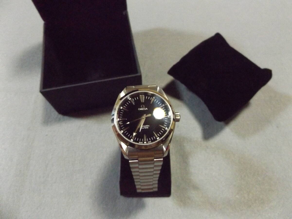 オメガ 2517.50 シーマスター アクアテラ 黒 メンズサイズ 38.5㎜ クォ-ツ 文字盤 黒 175000円。腕回り18.0㎝ 。仕上げ済品。拍卖