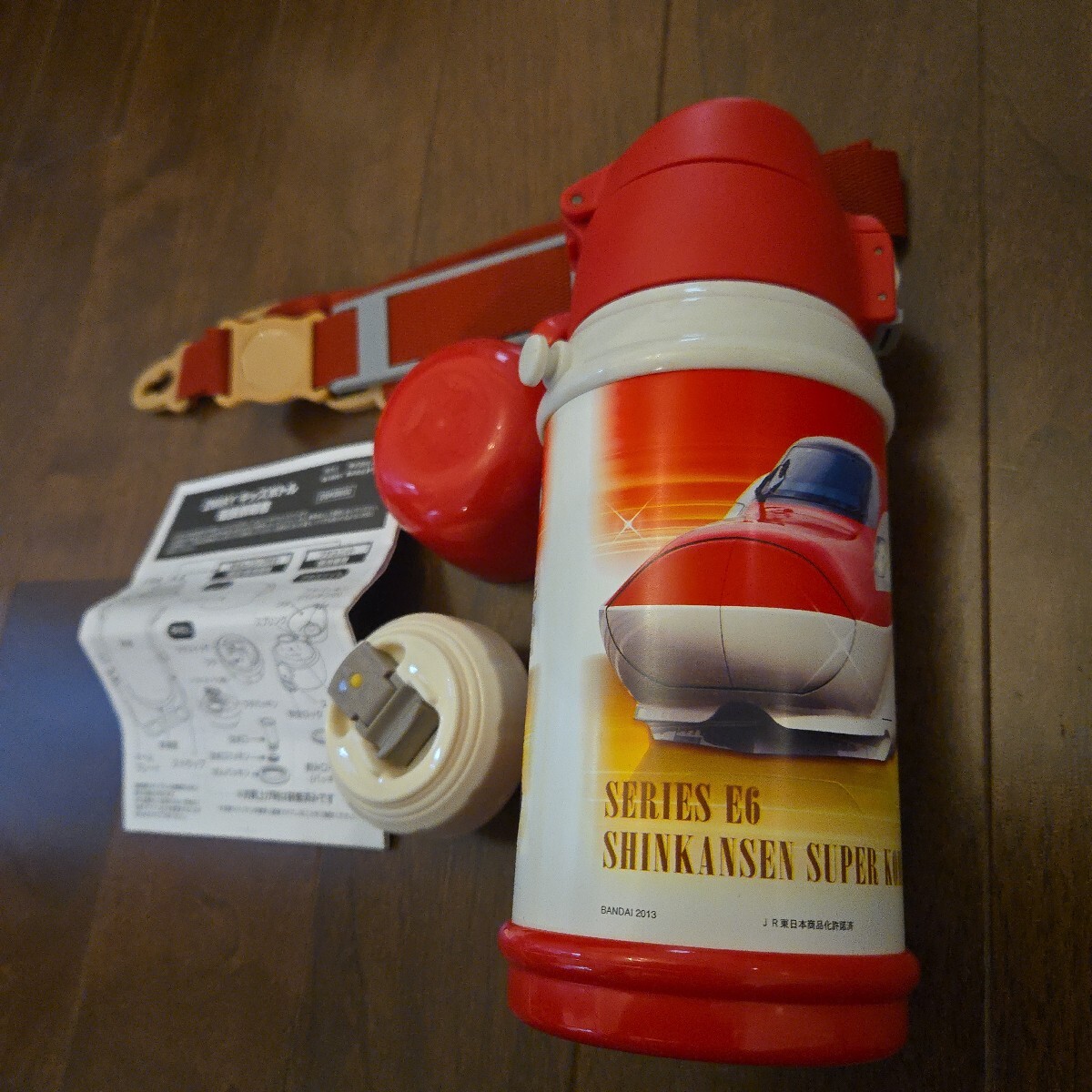 2ウェイキッズボトル 600 スーパーこまち 保冷 保温 コップ付き 新幹線 E6 SERIES E6 SHINKANSEN SUPER KOMACHI JR東日本 激レア拍卖