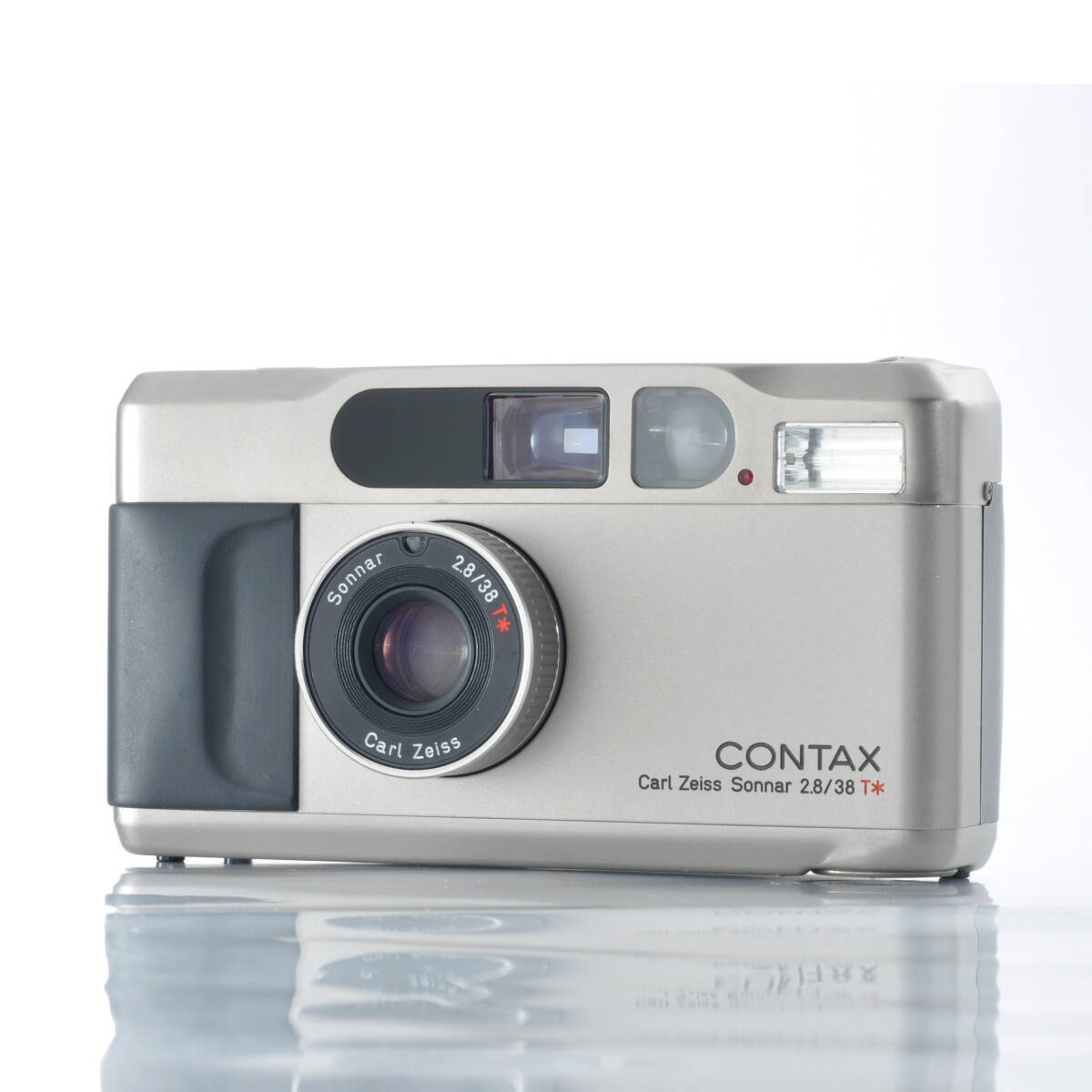 【コンタックス】CONTAX T2 チタンシルバー 高級コンパクトフィルムカメラ カールツァイスレンズ搭載 #J767拍卖