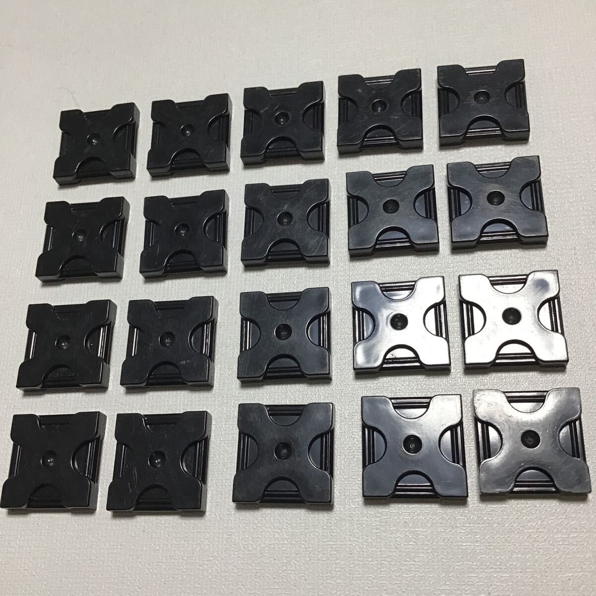 used 「 LaQ ラキュー 基本 パーツ 黒色 No.1 20個 」 / 四角形 / ブラック / 20ピース/ パズルブロック 知育玩具 おすすめ拍卖