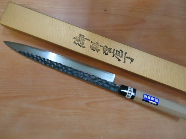 新60 手造り 安来鋼 槌目黒 柳240mm 青鋼拍卖