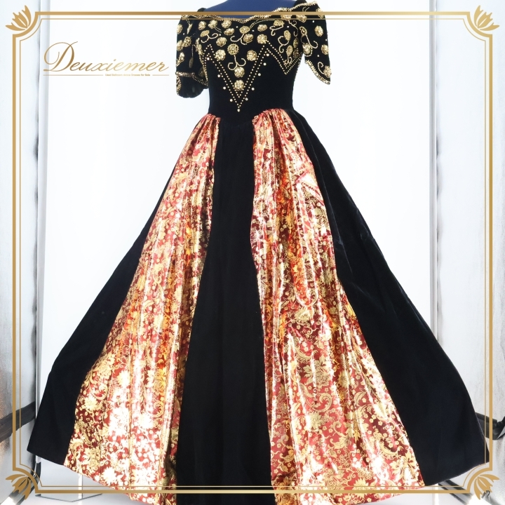 パーティドレス ワンピース 発表会 舞台衣装 ステージ 衣装 黒 ベロア レッド ゴールド 赤 金 高級感 ブラック系 ダンス Maek Cheung拍卖