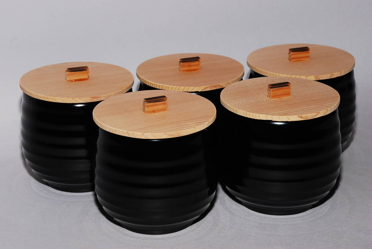 木製漆器 初瀬川柳庵 造 柳庵好 深向 5客 杉蓋 深向付 高さ:9.2cm 共箱 共布 状態:良 懐石拍卖