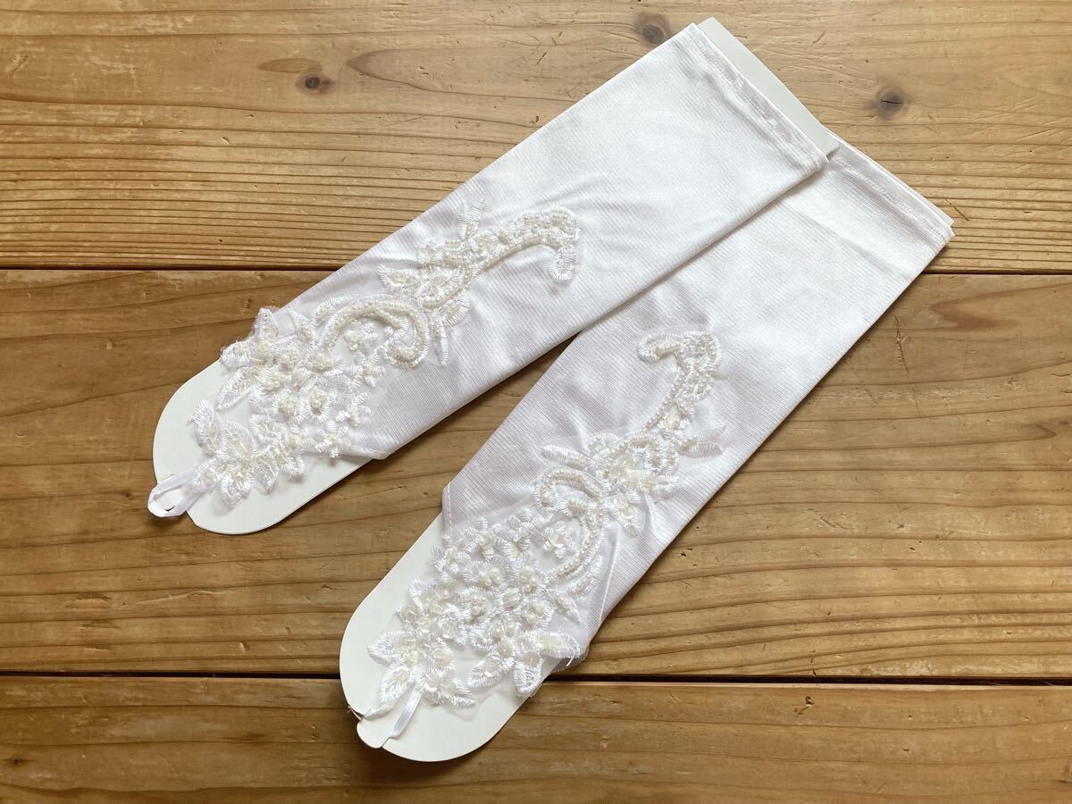 ウェディンググローブ 白 花柄刺繍 ビーズ 手袋 アームカバー ブライダル グローブ フォーマル 衣装 wedding glove C拍卖