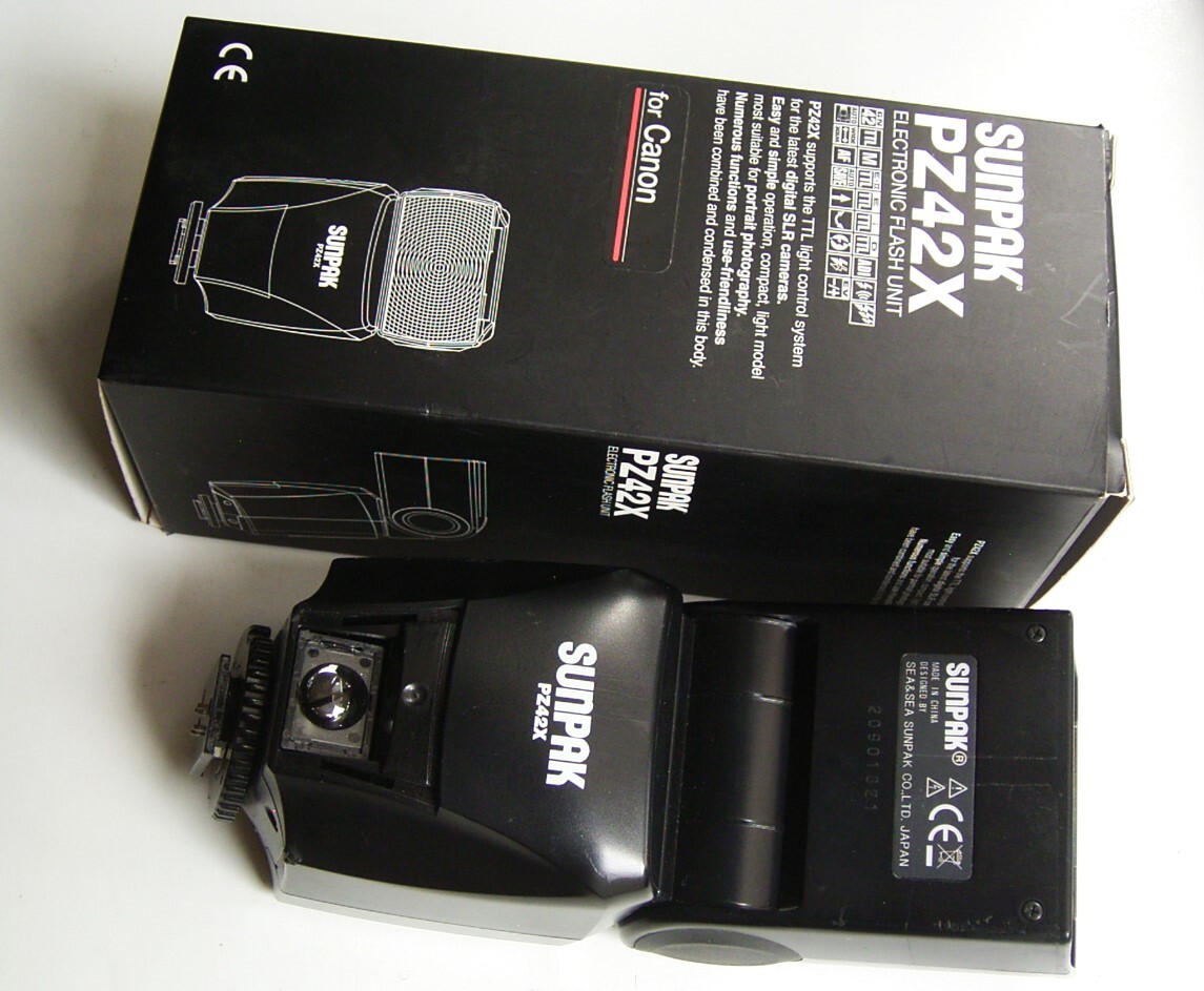 キヤノン デジタル一眼レフEOS専用ストロボ SUNPAK PZ42X (発光・適正露出制御確認済み)拍卖