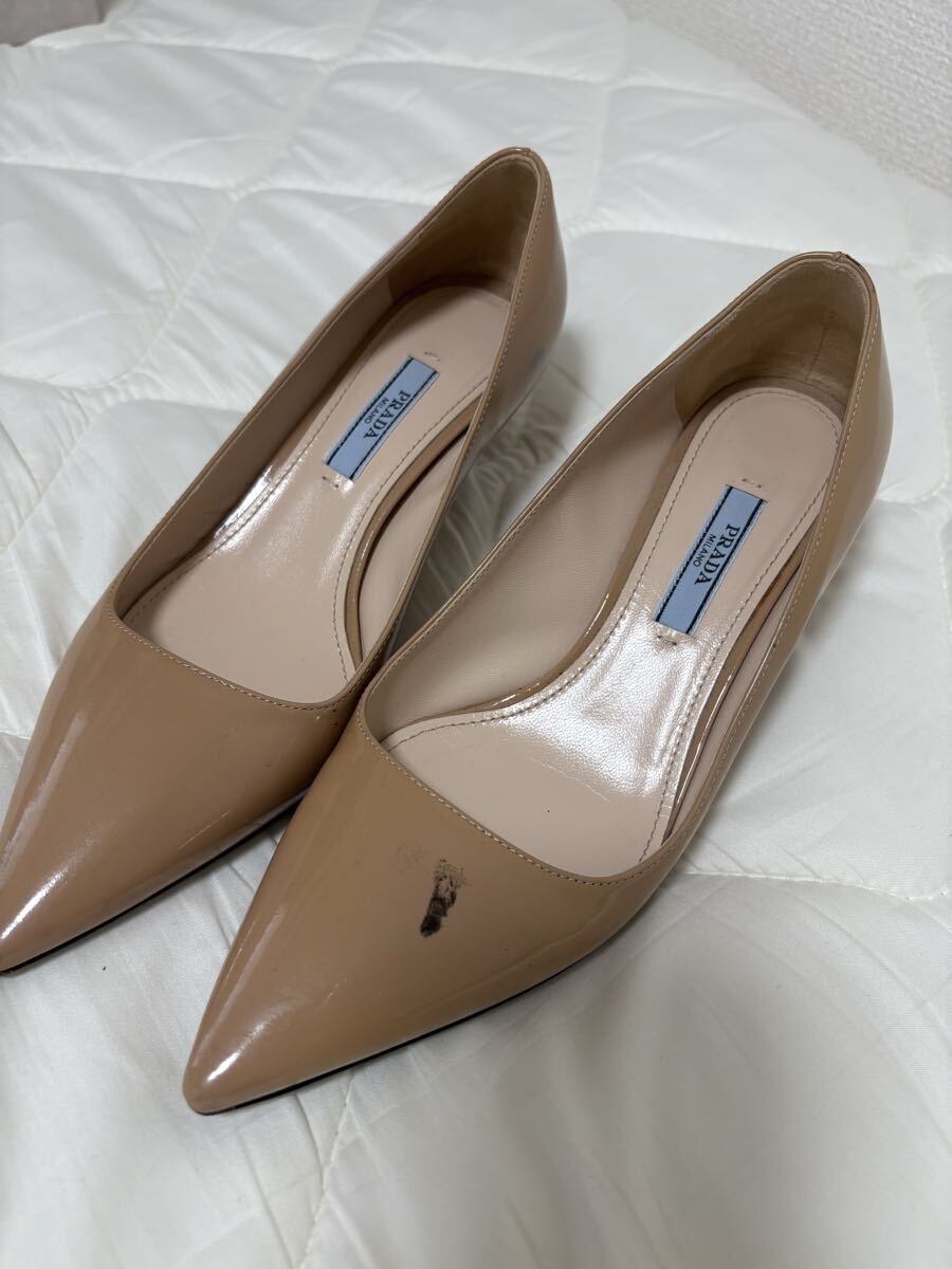 難あり!PRADA プラダ  パンプス エナメル ベージュ 35ハーフ 22.5cm相当拍卖