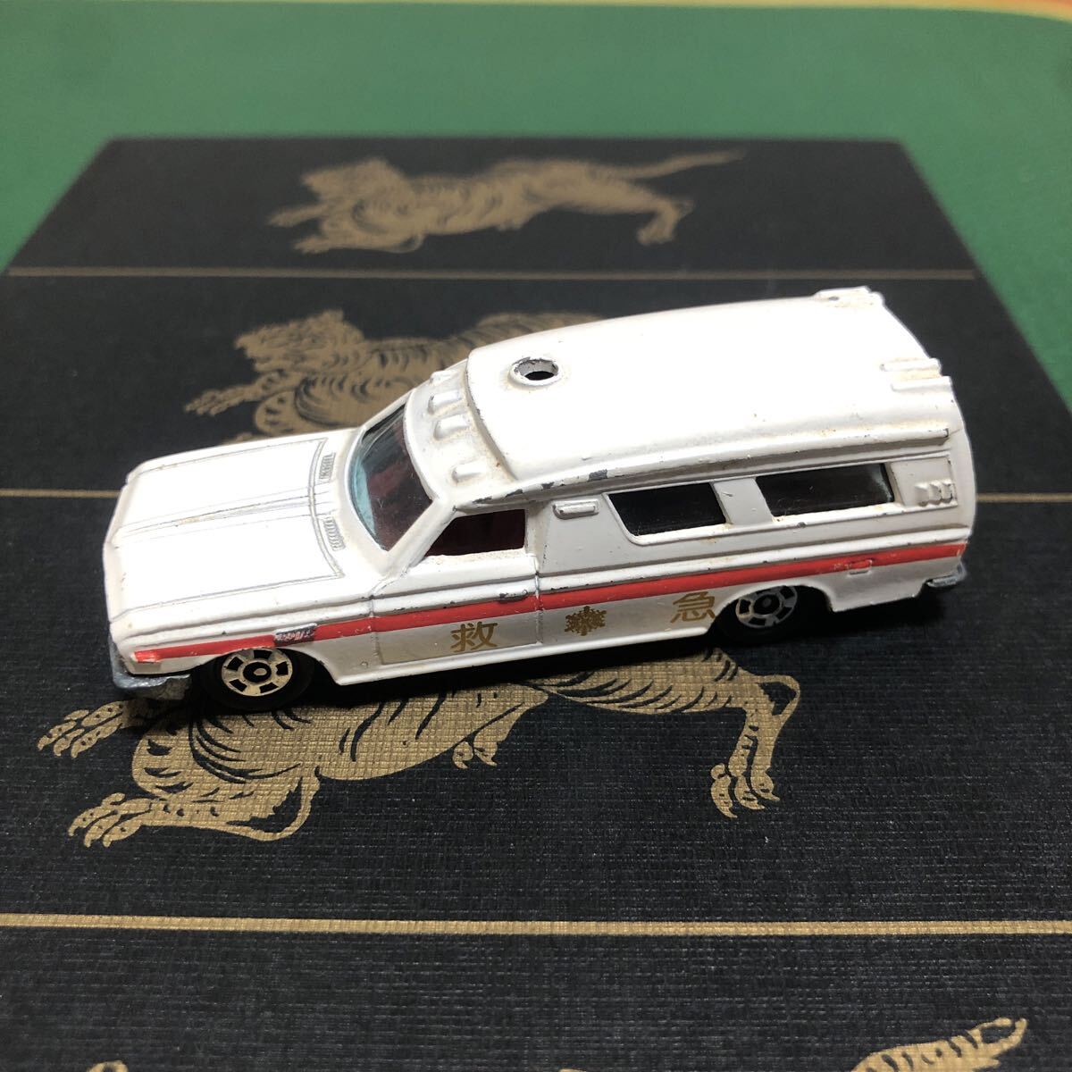 トミカ No40 トヨタ 救急車 当時物拍卖