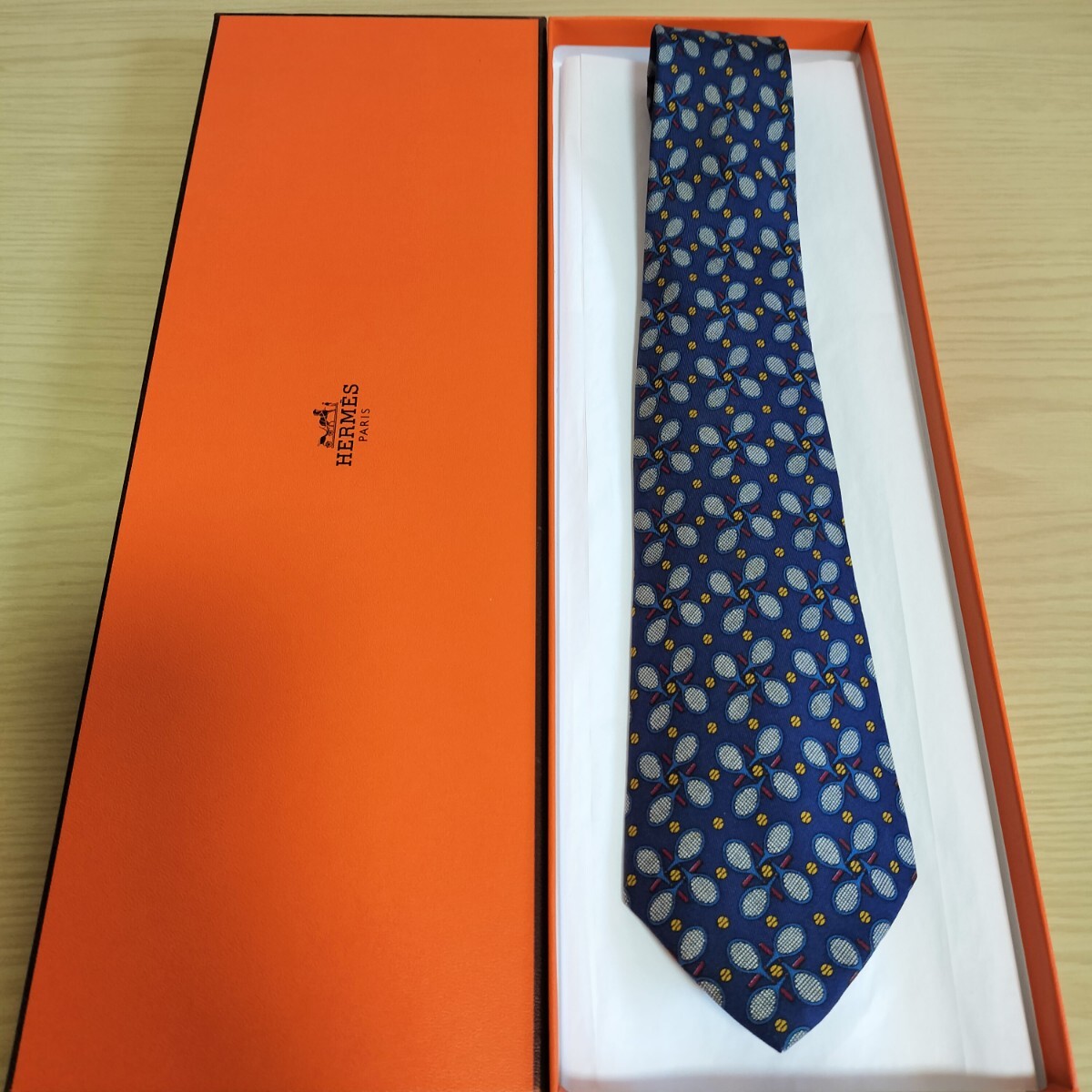 エルメス(HERMES)青テニスラケットボール模様ネクタイ拍卖