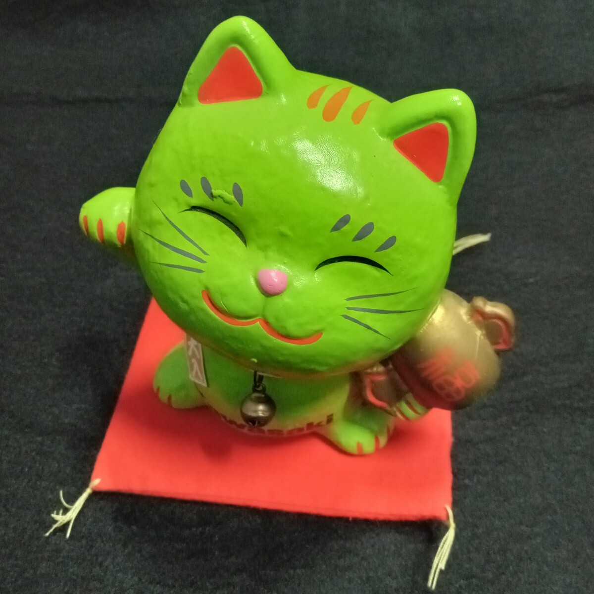 カワサキ・まねき猫 貯金箱★ライムグリーン・座布団付き 色褪せ無・割れ無 拍卖