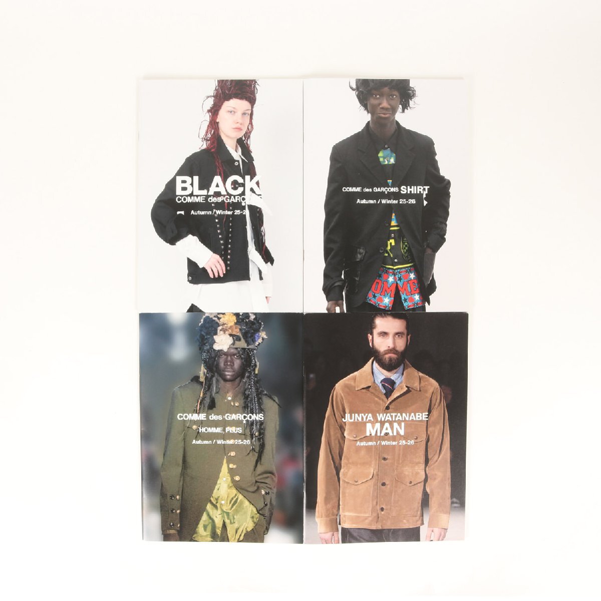 【美品】COMME des GARCONS コムデギャルソン 非売品 COMME des GARCONS / JUNYA WATANABE MAN 25AW ルックブック 4冊セット拍卖